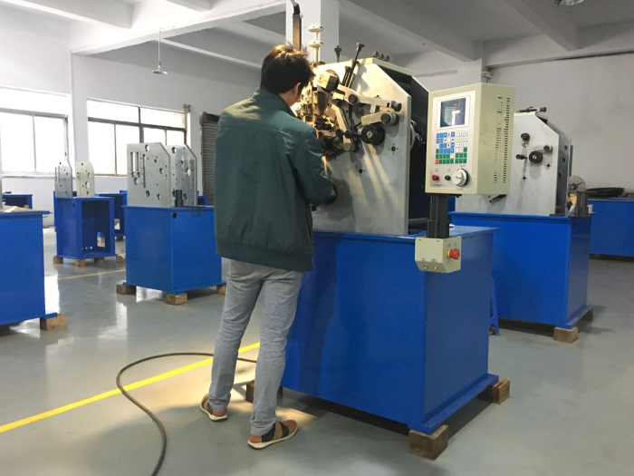 Xingding Spring Machinery Workshop